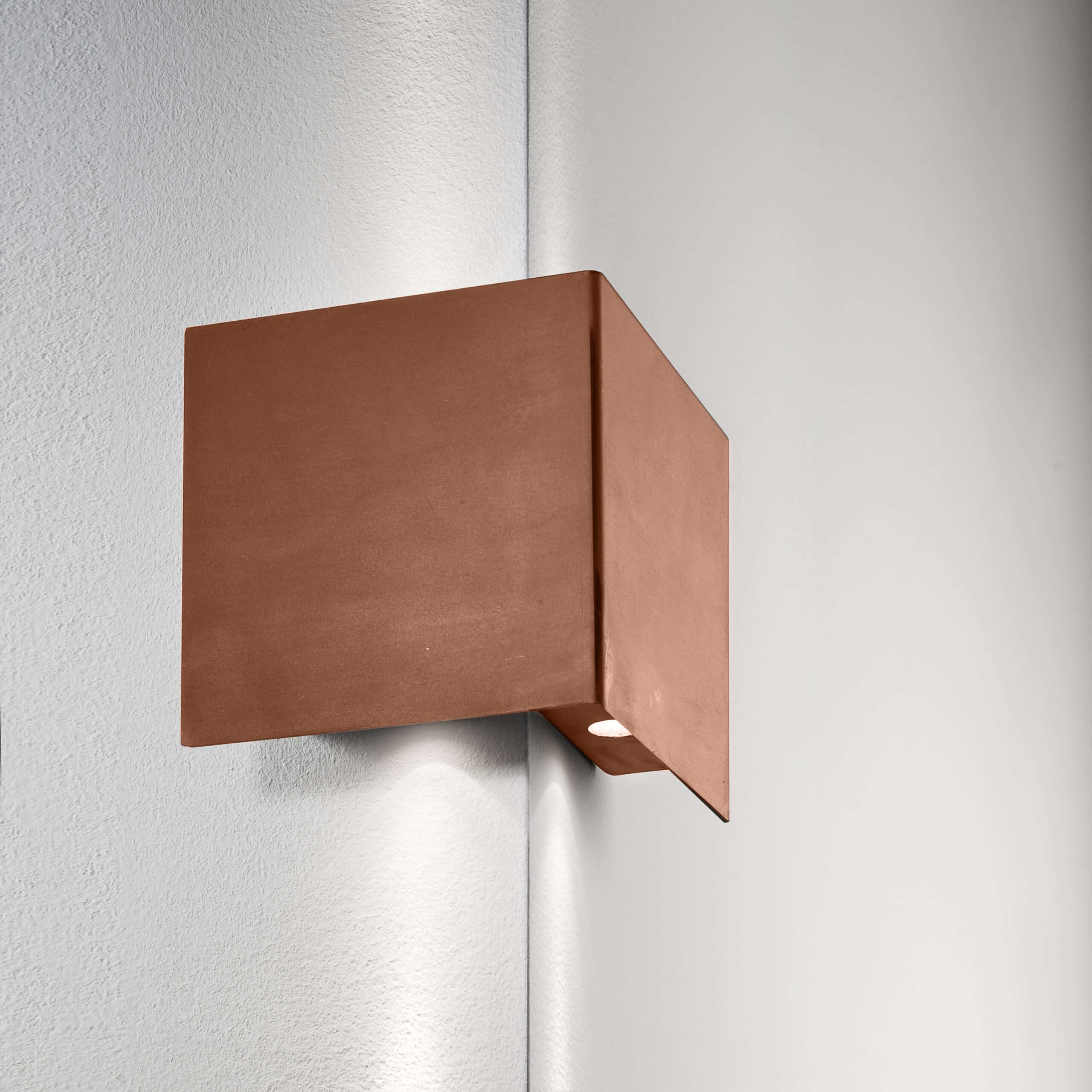 Manine Outdoor 270-V vertical double emission