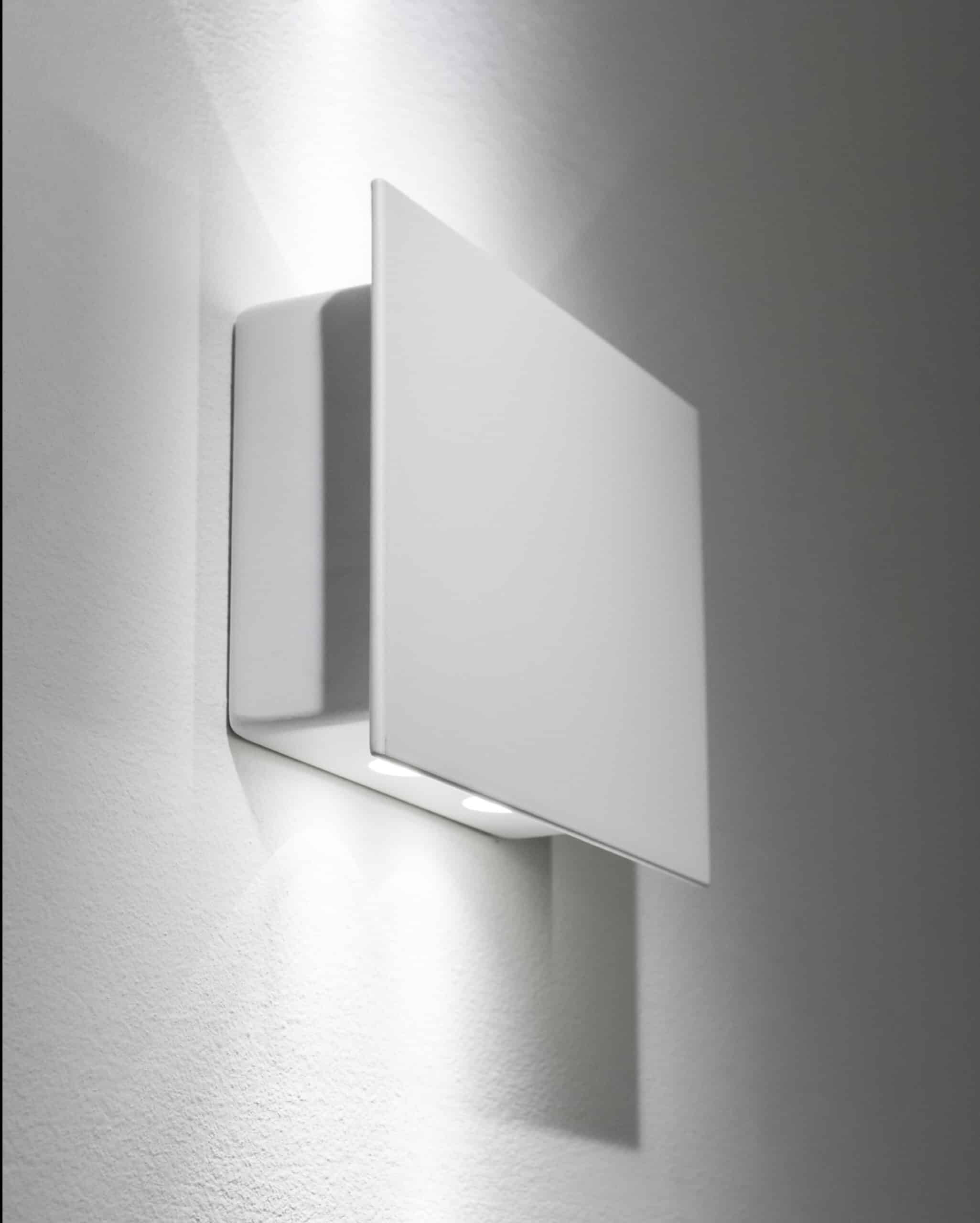 Manine Indoor Wall double emission